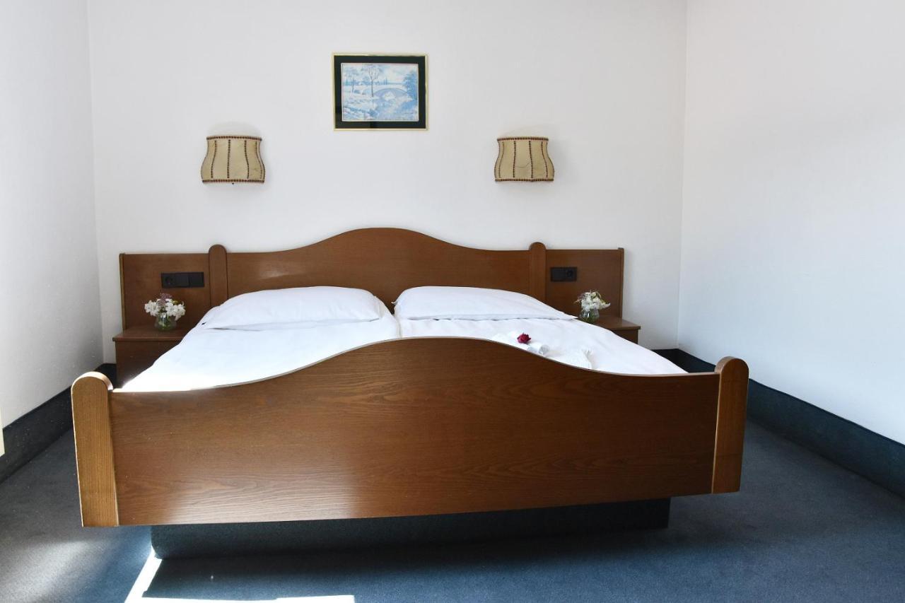Hotel Goldene Rose Ebersbach an der Fils Luaran gambar