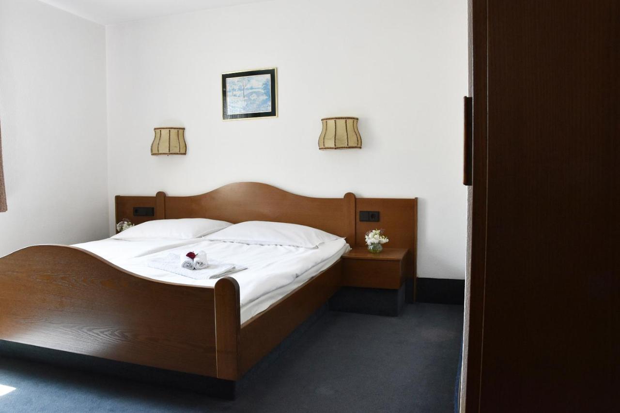 Hotel Goldene Rose Ebersbach an der Fils Luaran gambar