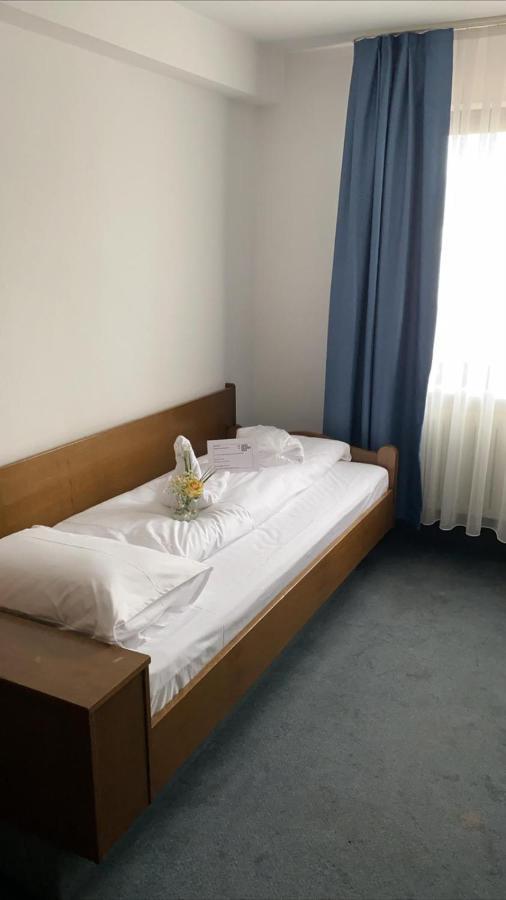 Hotel Goldene Rose Ebersbach an der Fils Luaran gambar